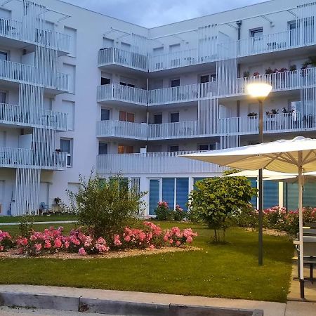 Domitys Les Pagelles Aparthotel Toulouse Exterior foto
